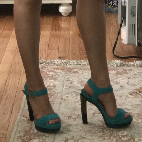 Jimmy Choo Turquoise Limit Edition Suede Dora Heel - Picture 7 of 8